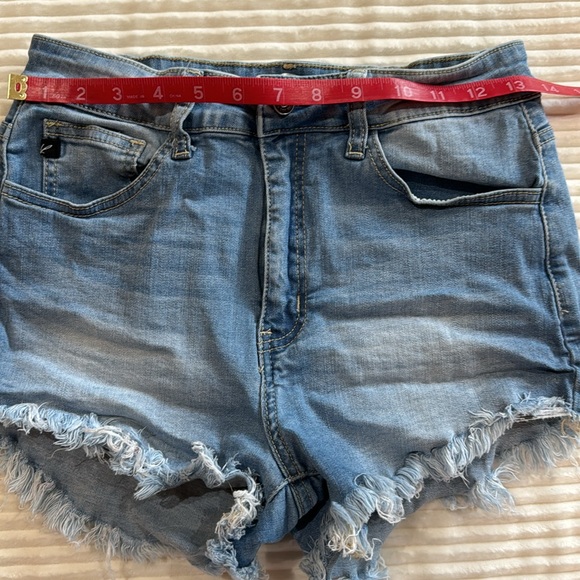 KanCan Frayed Hem Distressed Jean Shorts Light Blue 9/28 - Picture 3 of 10